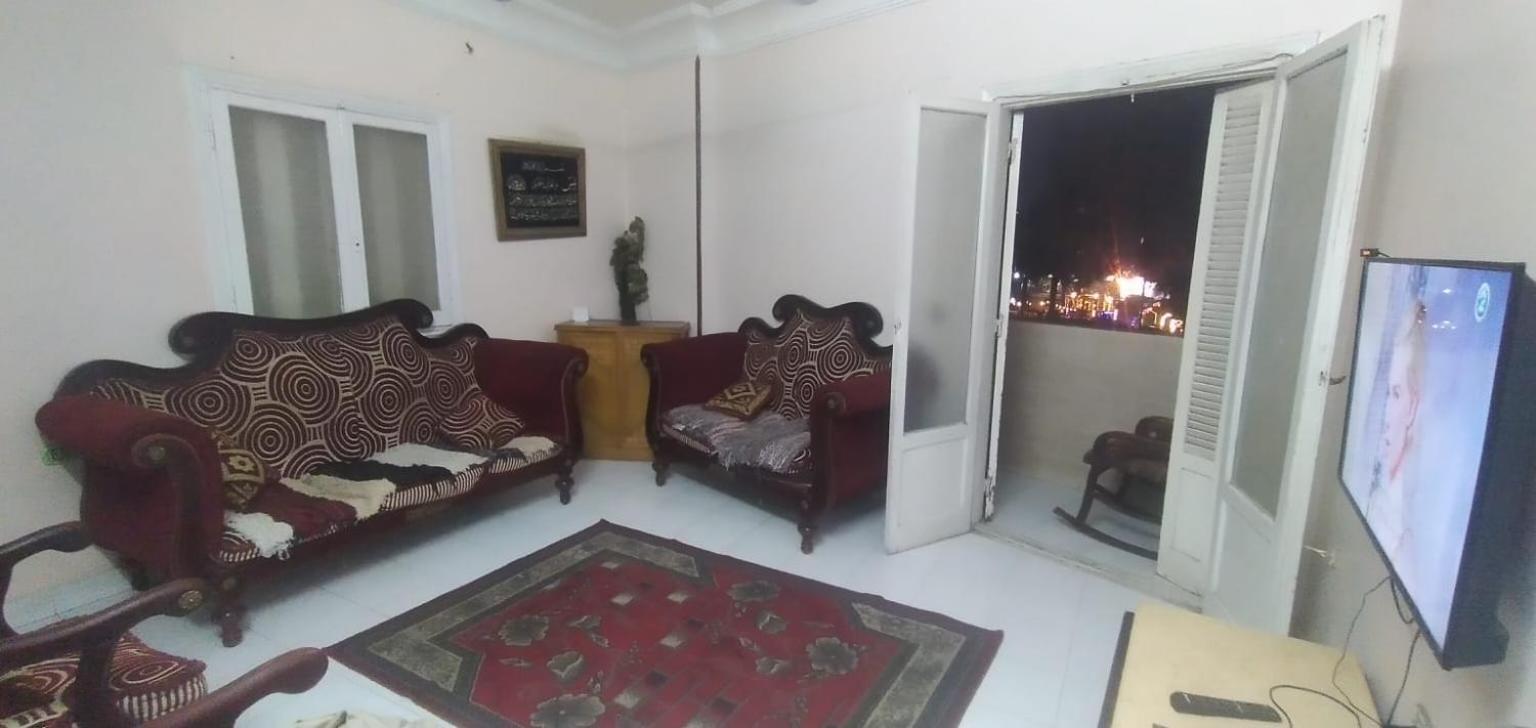 Apartment Furnished *